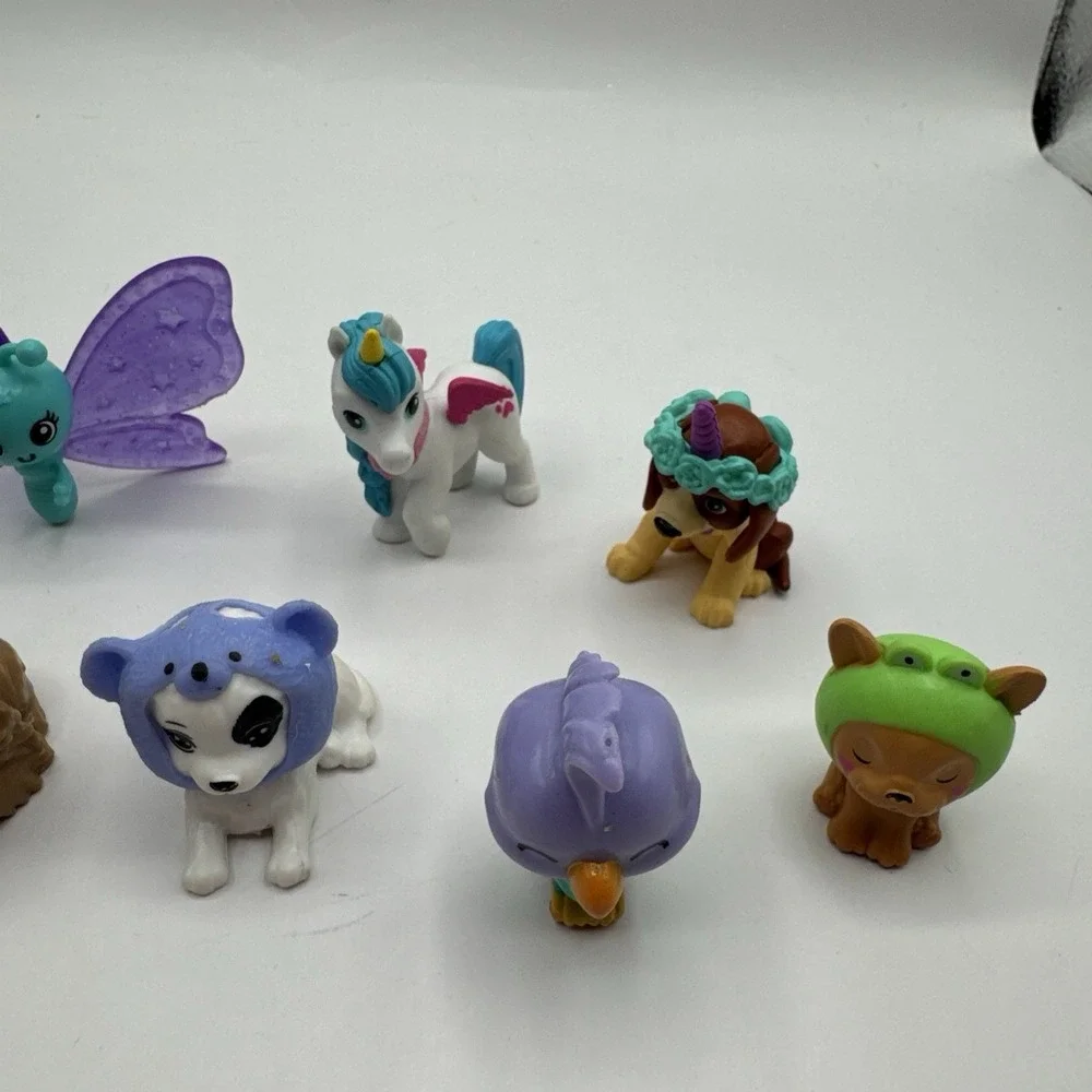 Lot of 12 Small Plastic Figures Dogs Cats Dalmatians Butterfly Toys